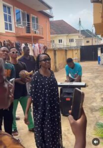 "Are You His Second Wife...." - Netizens Fires Actress Ruby Ojiakor After Her Fans Paid Her A Surprise Condolence Visit, Showers Her With Gifts Following The D£@th Of Her Bestie, Junior Pope (DETAIL)